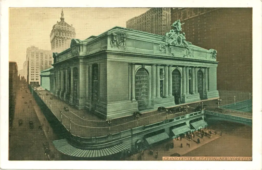 A photo of the grand central station in new york city.